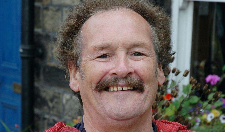 Bobby Ball: Cannon & Ball Star Dies Aged 76 After Covid-19 Diagnosis