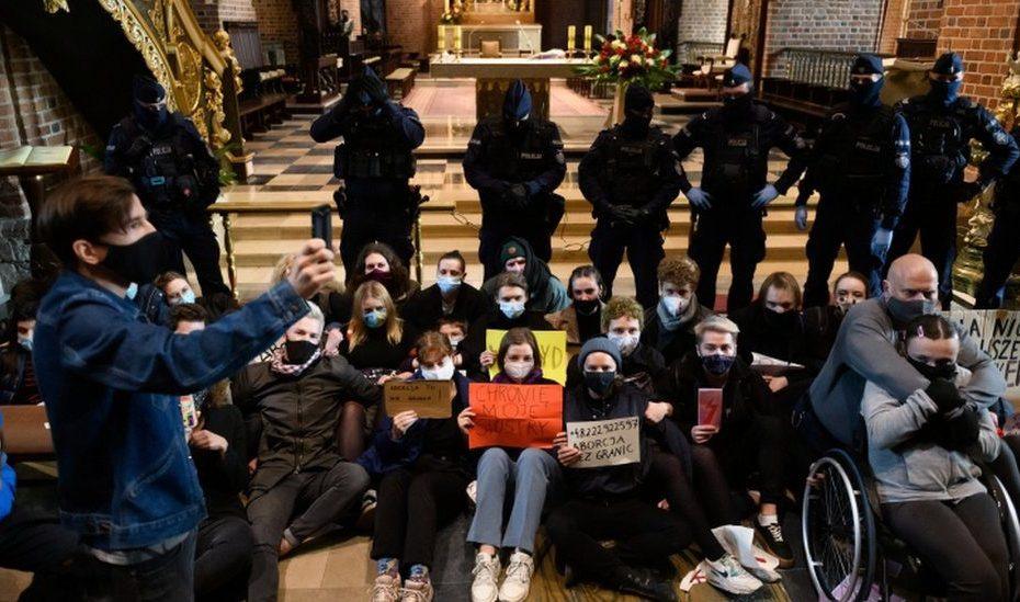 Poland Abortion Ruling: Protesters Disrupt Church Services