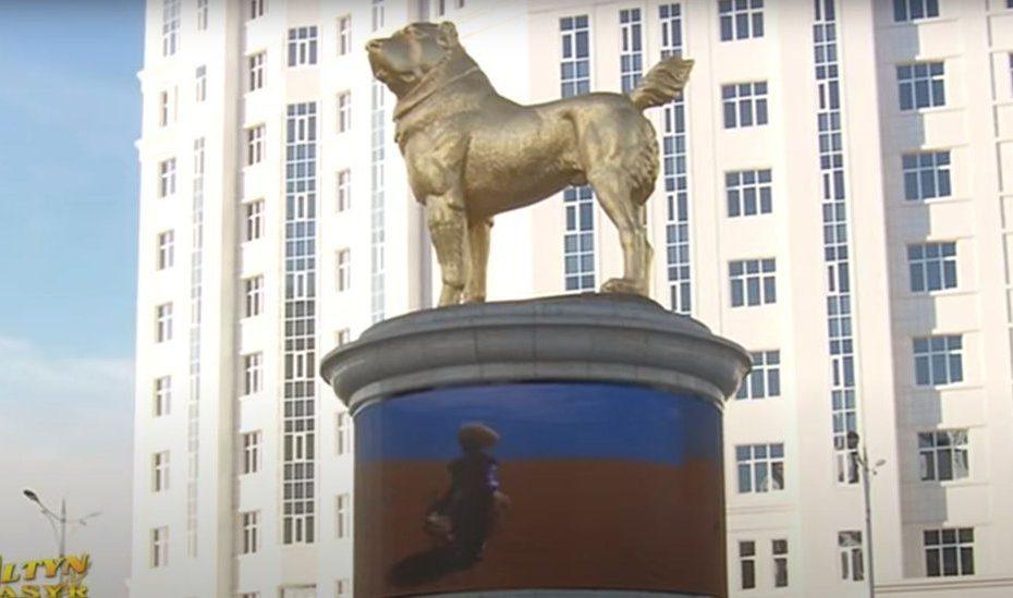 Turkmenistan Leader Unveils Giant Gold Dog Statue