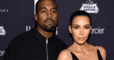 Kim Kardashian breaks down over divorce from Kanye West