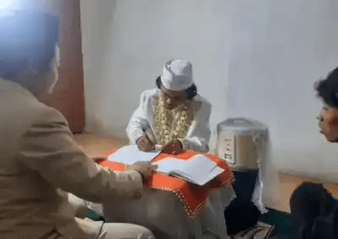 Photos: Meet Khoirul Anam who married a rice cooker