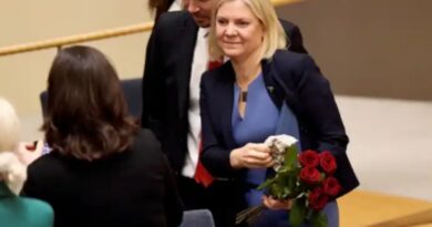 Sweden: First female prime minister reelected