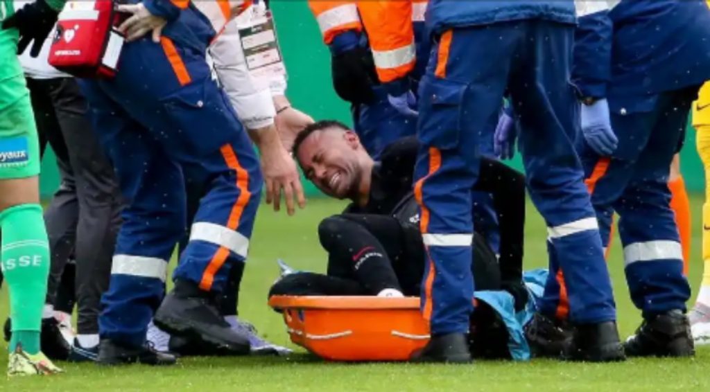 PSG's Neymar out for 2 months with ankle sprain