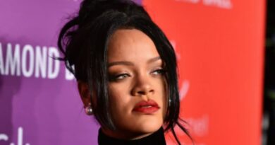 Rihanna shuts down pregnancy rumours