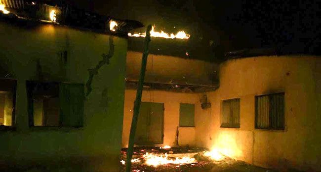 Nigeria: Fire guts INEC office