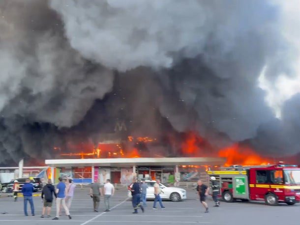 Breaking: Russian missiles blasts crowded mall in Ukraine with nearly 1,000 civilians inside (photos/video)