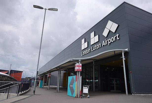 UK: Luton Airport cancels all flight as extreme 'Heat Wave' melts runway
