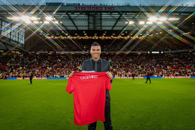 Manchester United finally signs Casemiro