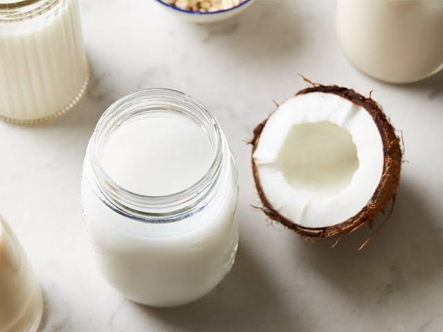 The Health Benefits of Coconut Drinks