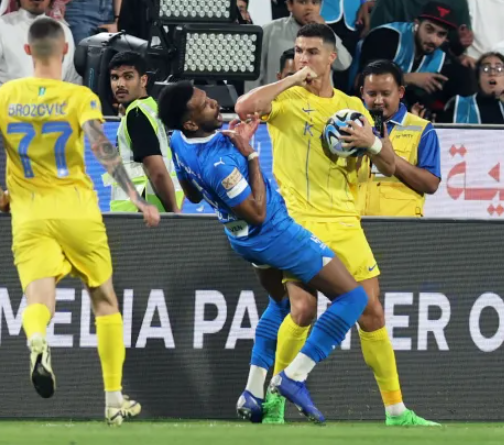 Cristiano Ronaldo elbows opponent and raises fist at referee as he completely loses temper in Al-Nassr’s Saudi Super Cup defeat (video)